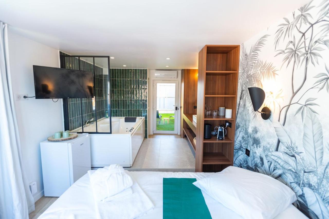Love Room Du Mont D'Or - Baignoire Spa - Minibar Offert Marseille Luaran gambar